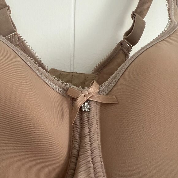 Wacoal -  Retro Chic Seamless Underwire Contour Bra 853186 - Nude 32H - Picture 2 of 10